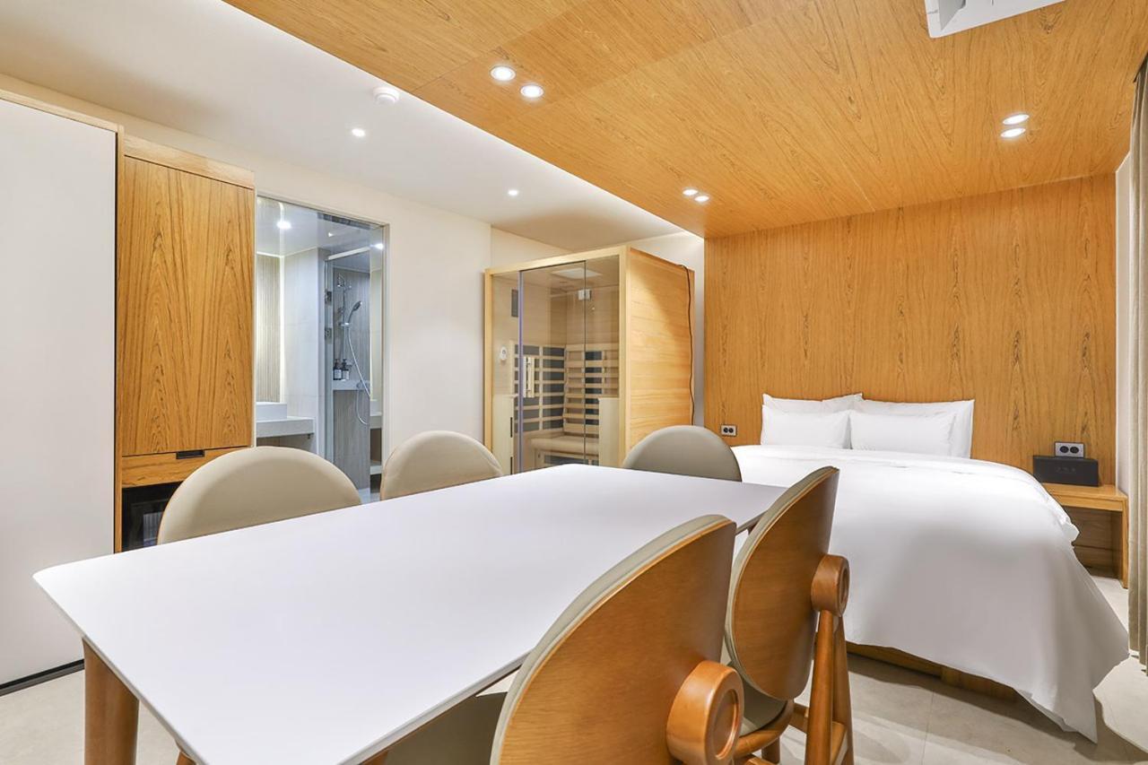 Gridt Hotel & Home Кёнджу Экстерьер фото